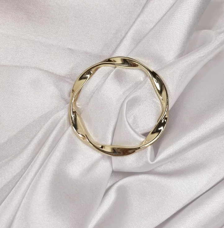 Gold-Tone Sculpted Oval Scarf Ring